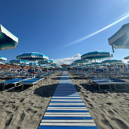 Hotel Bagno Stella Del Mare Marina Di Carrara Eksteriør bilde