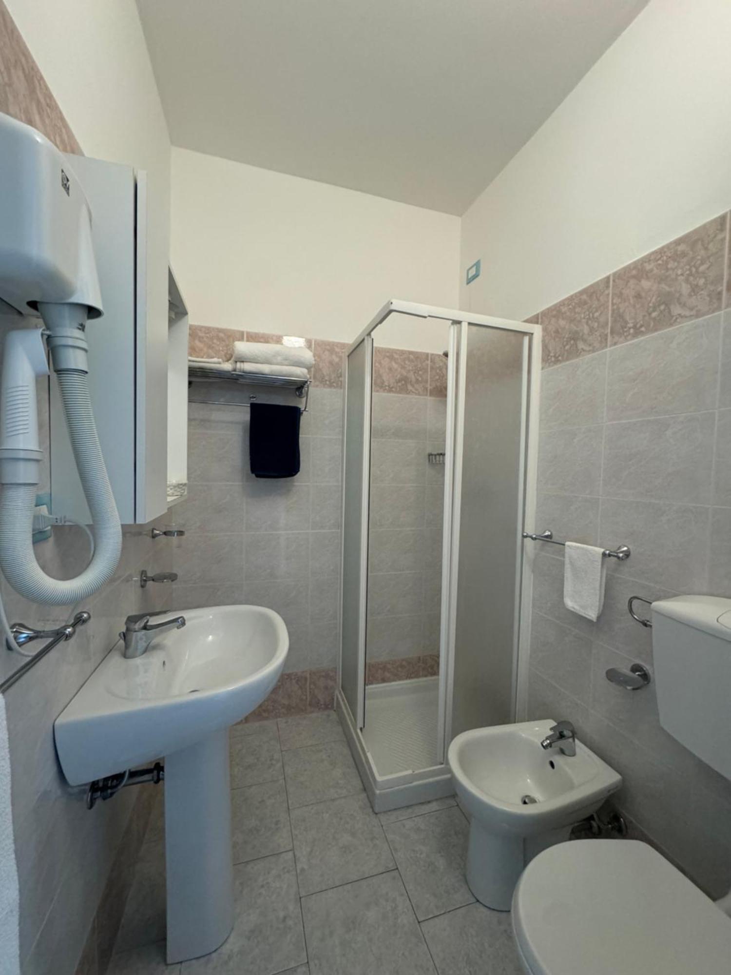 Hotel Bagno Stella Del Mare Marina Di Carrara Eksteriør bilde
